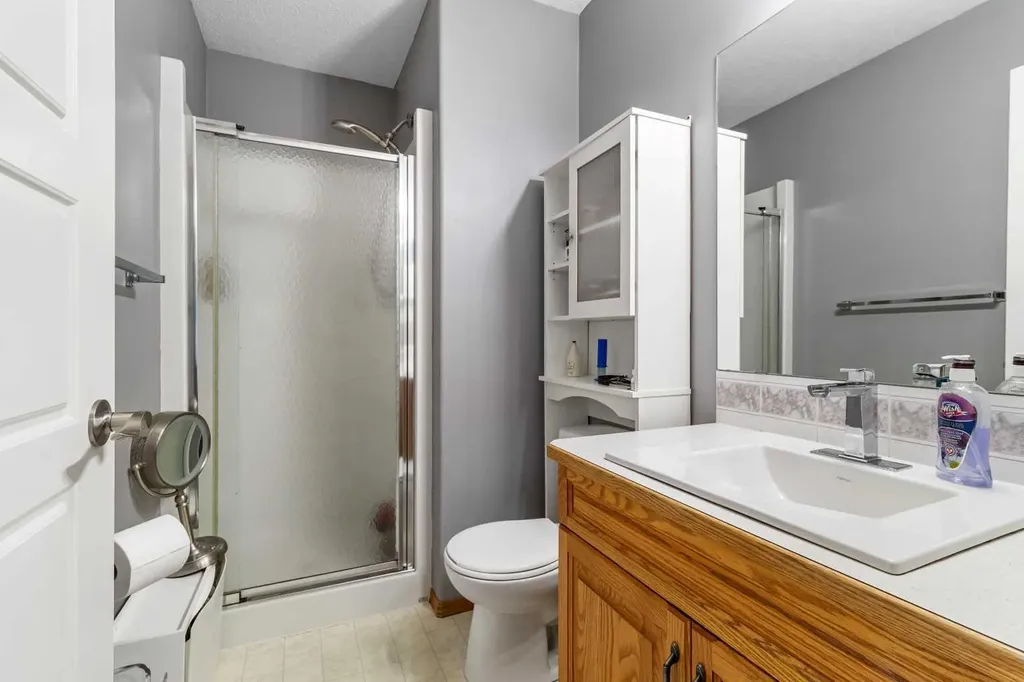 10 Kingston Drive Red Deer AB T4P 3P9