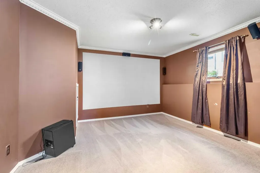 10 Kingston Drive Red Deer AB T4P 3P9