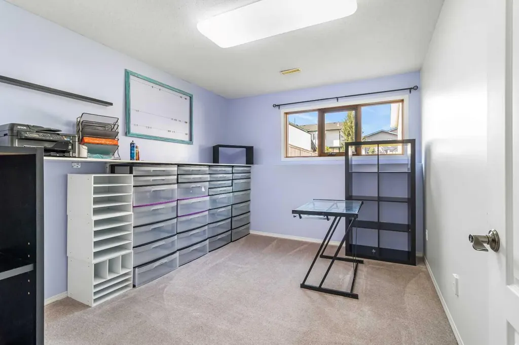 10 Kingston Drive Red Deer AB T4P 3P9