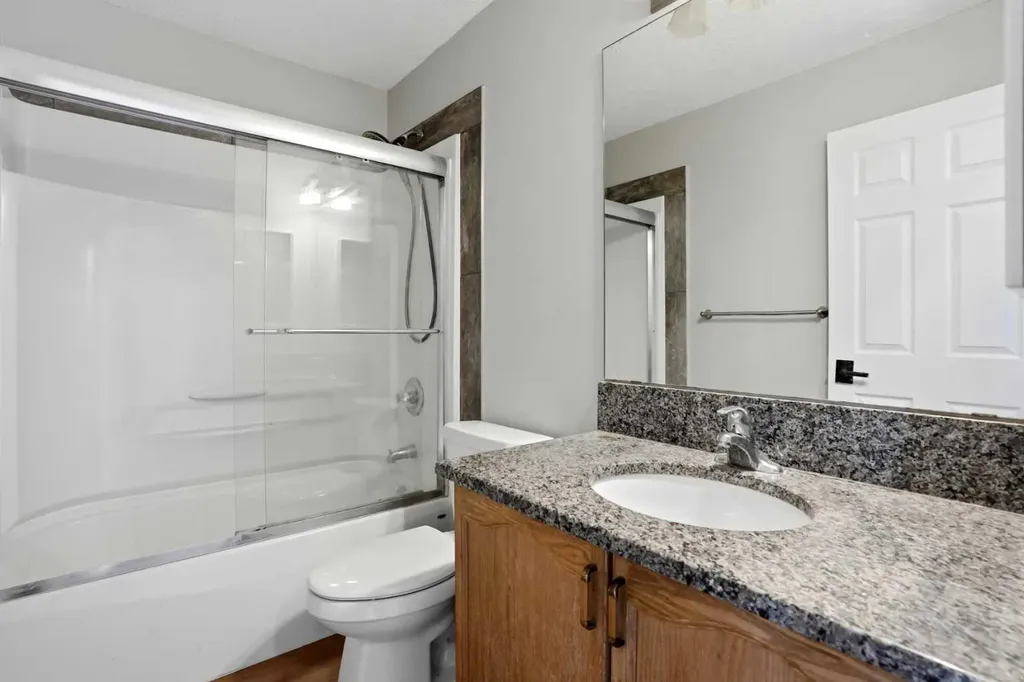 141 Shannon Square SW Calgary AB T2Y 4K3