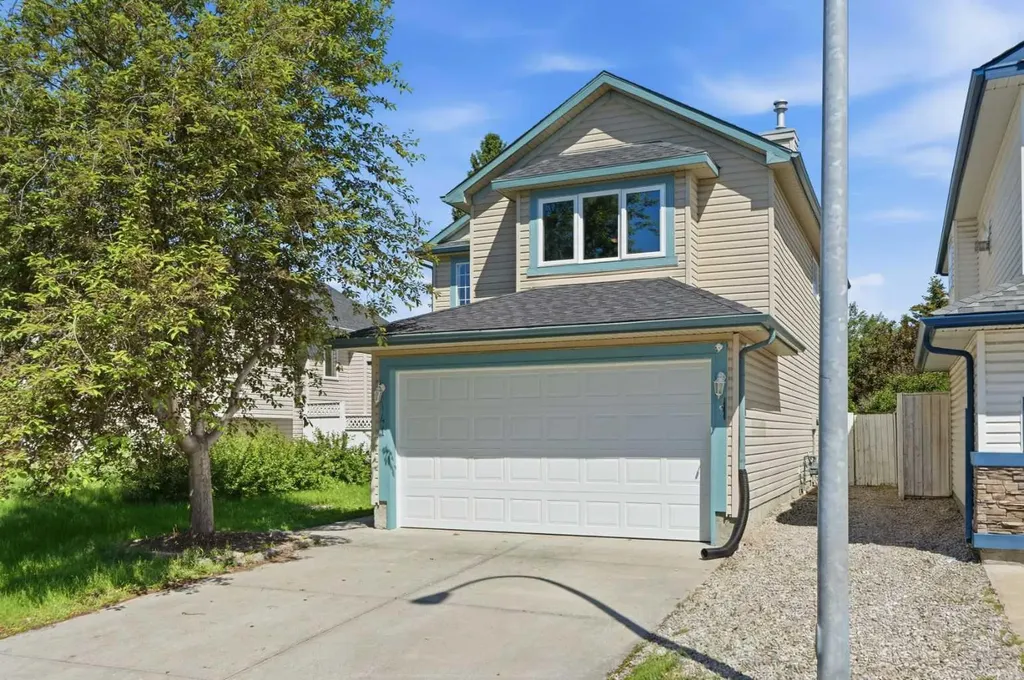 141 Shannon Square SW Calgary AB T2Y 4K3