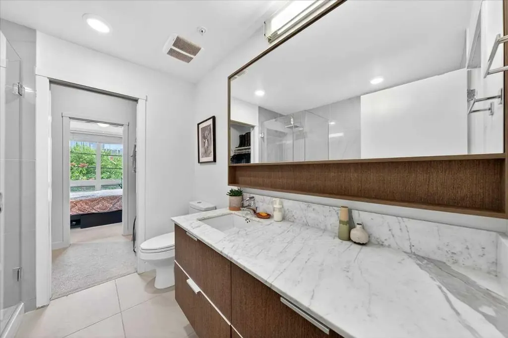 823 5 Avenue NW Calgary AB T2N0R5