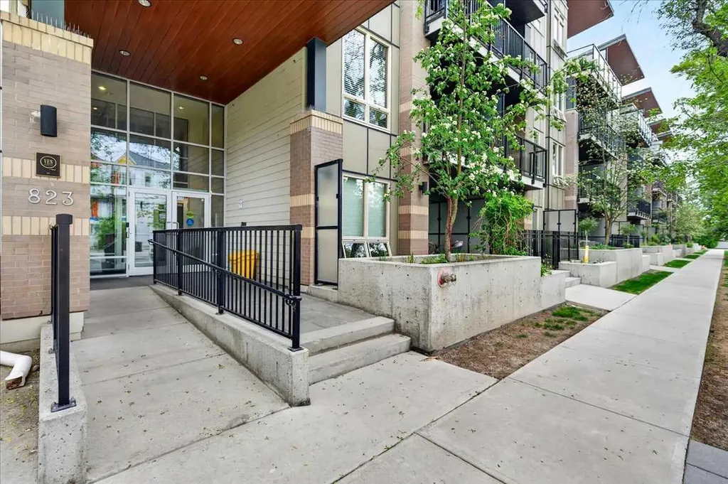 823 5 Avenue NW Calgary AB T2N0R5