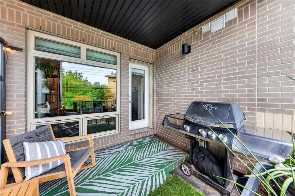 823 5 Avenue NW Calgary AB T2N0R5