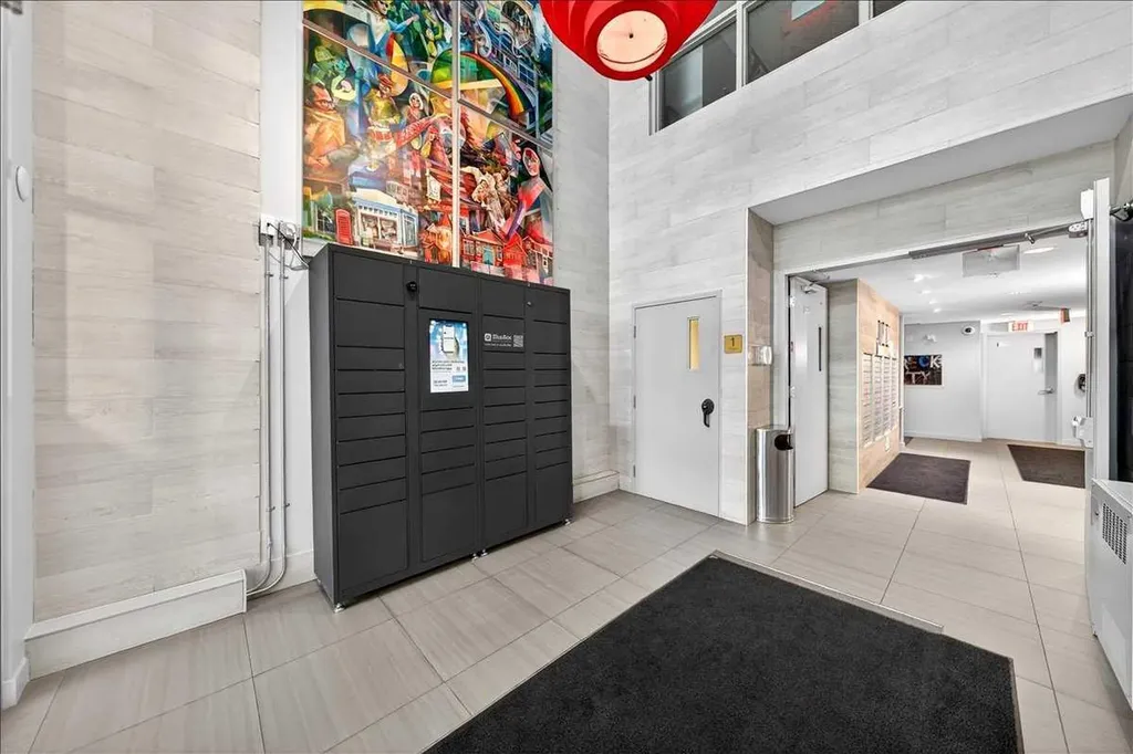 823 5 Avenue NW Calgary AB T2N0R5