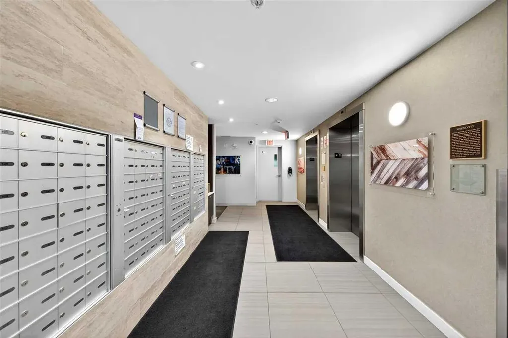 823 5 Avenue NW Calgary AB T2N0R5