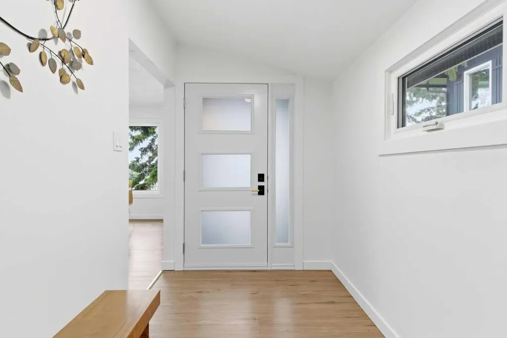 3615 1 Street NE Calgary AB T2E 3L8