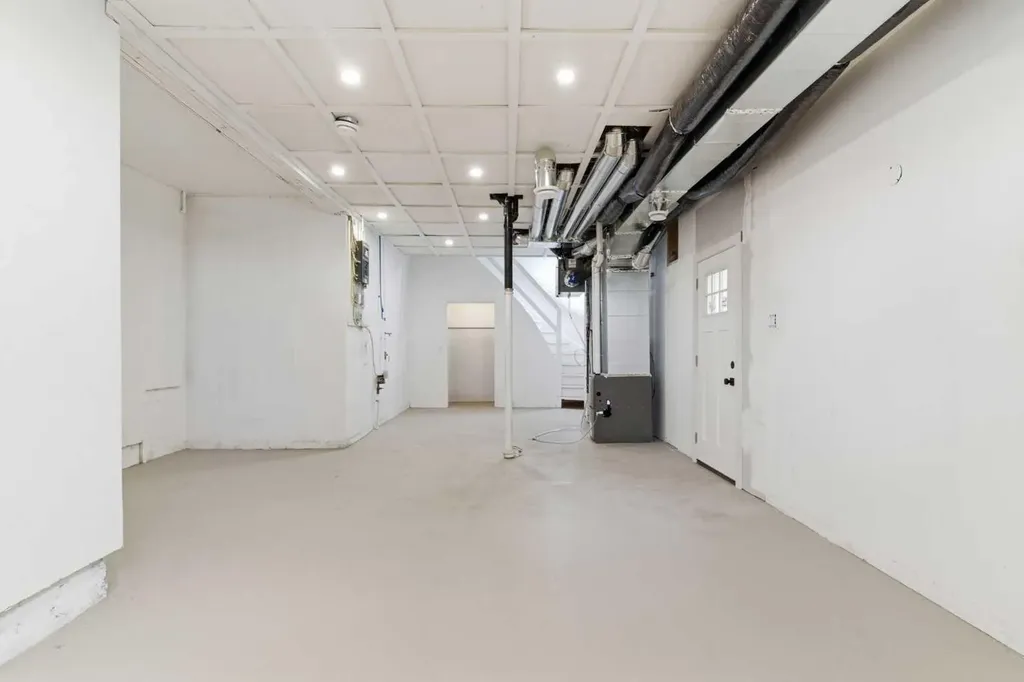 3615 1 Street NE Calgary AB T2E 3L8