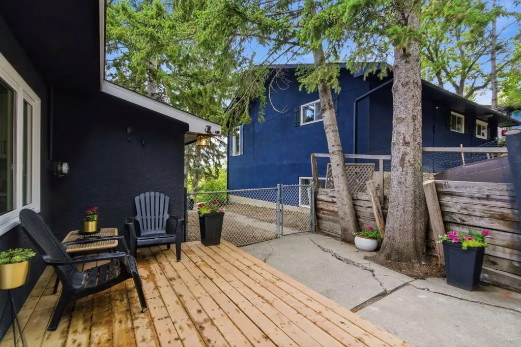3615 1 Street NE Calgary AB T2E 3L8
