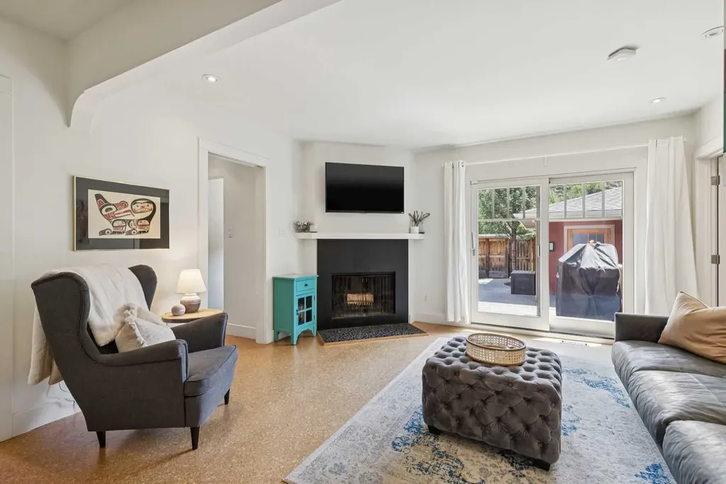 3202 1 Street SW Calgary AB T2S 1R1