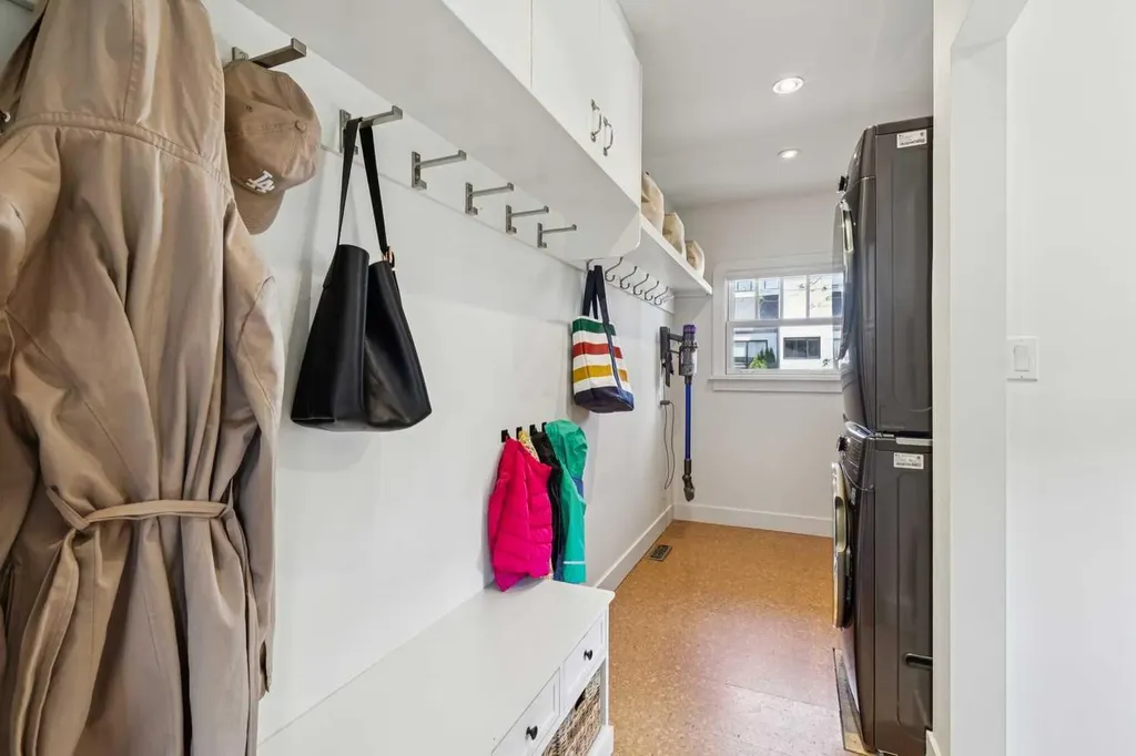 3202 1 Street SW Calgary AB T2S 1R1
