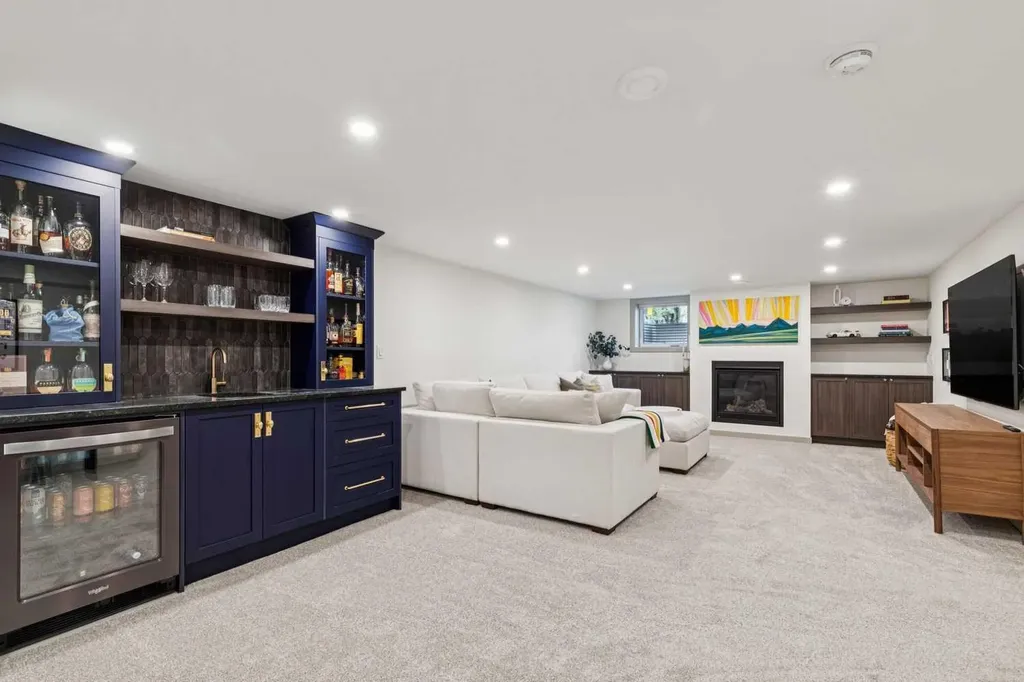 3202 1 Street SW Calgary AB T2S 1R1