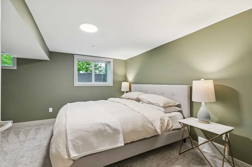 3202 1 Street SW Calgary AB T2S 1R1