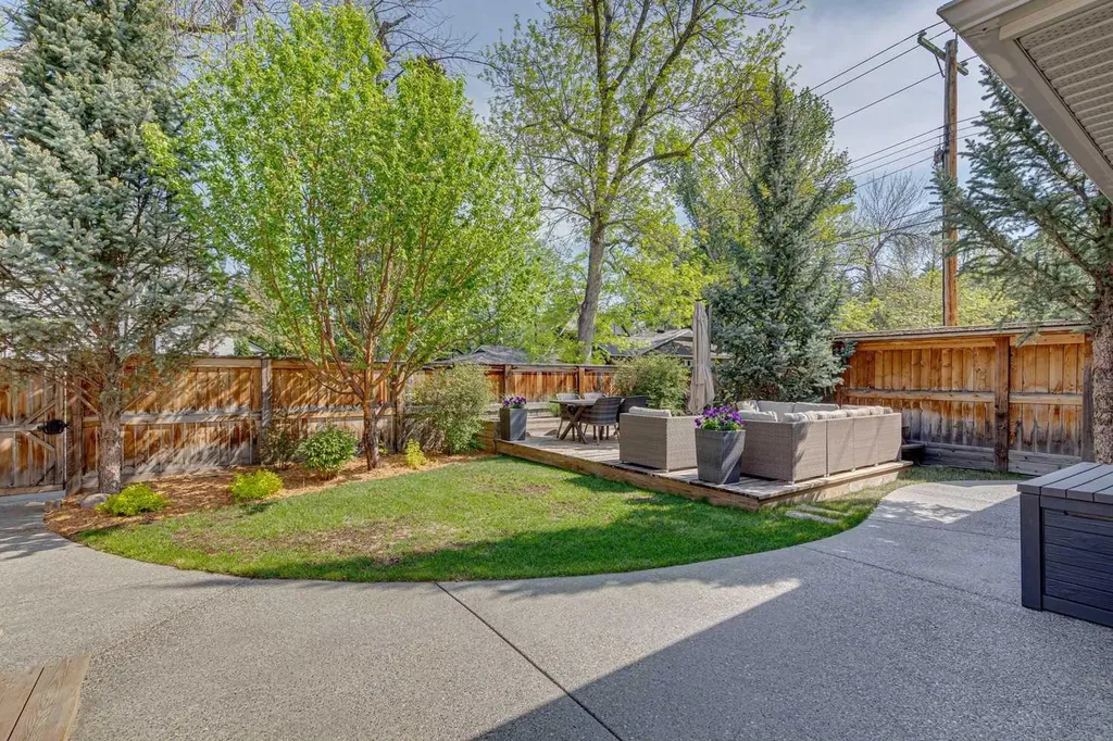 3202 1 Street SW Calgary AB T2S 1R1