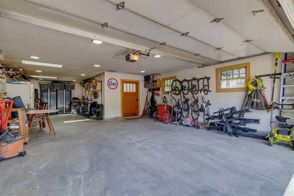 3202 1 Street SW Calgary AB T2S 1R1