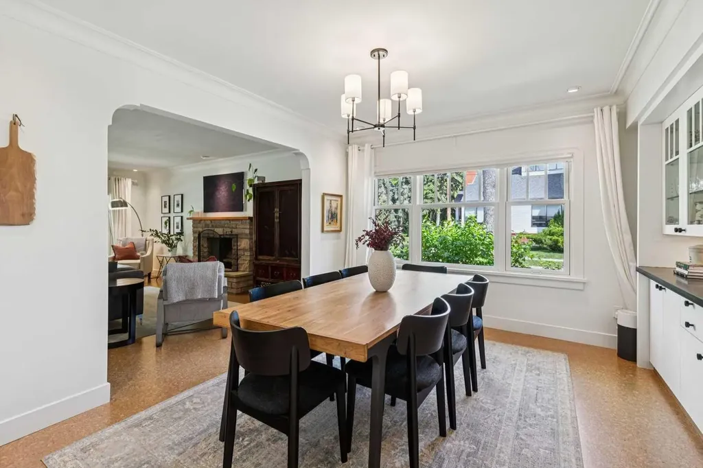 3202 1 Street SW Calgary AB T2S 1R1