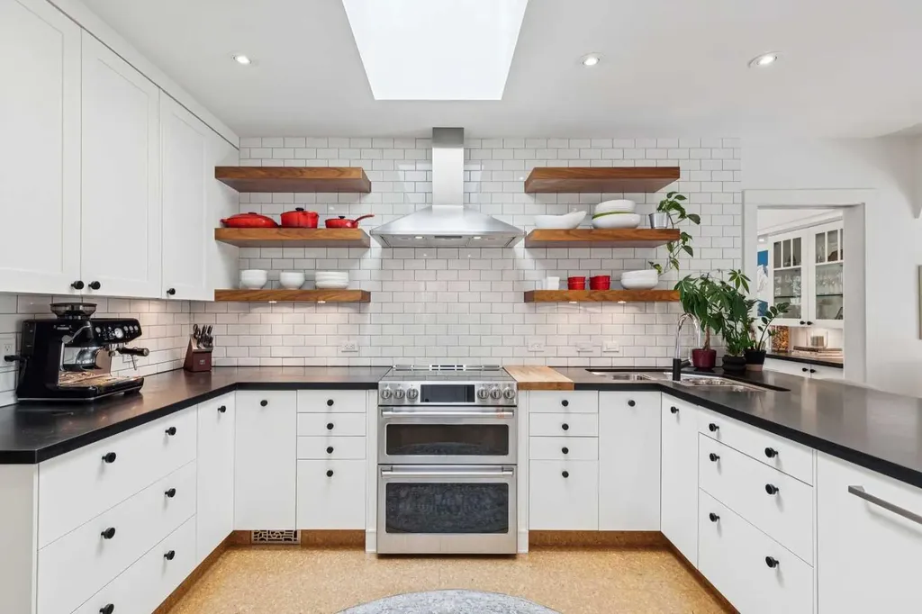 3202 1 Street SW Calgary AB T2S 1R1