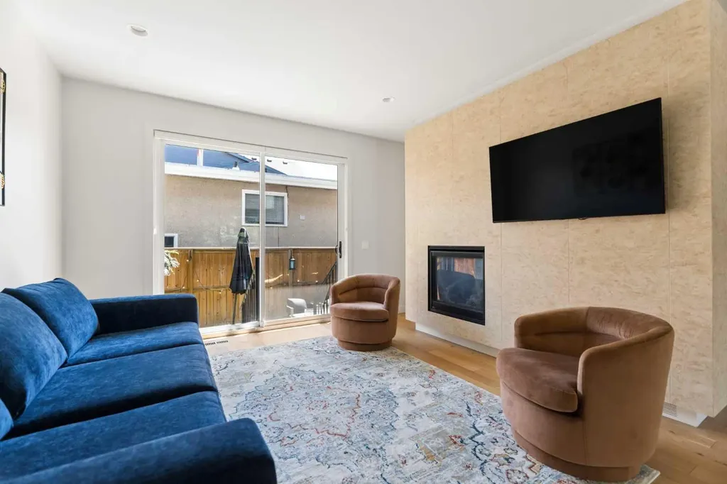 5406 21 Street SW Calgary AB T3E1L1