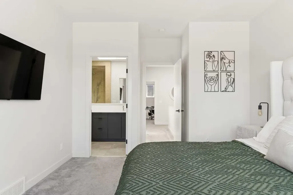 5406 21 Street SW Calgary AB T3E1L1
