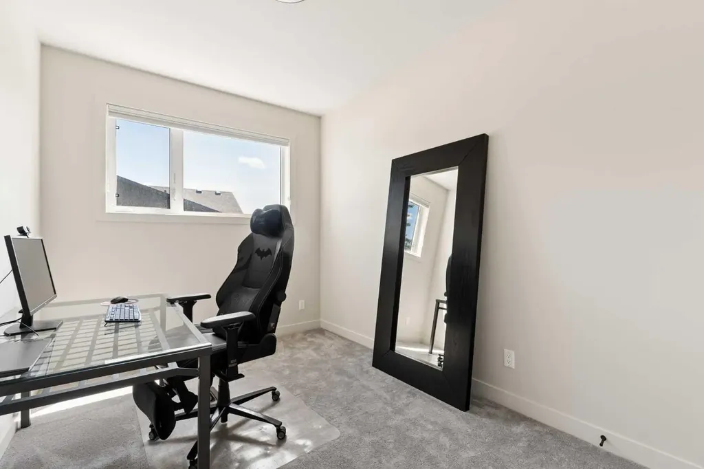 5406 21 Street SW Calgary AB T3E1L1