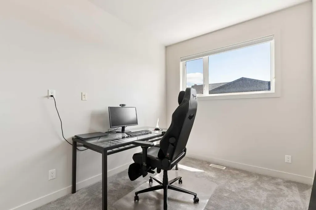 5406 21 Street SW Calgary AB T3E1L1