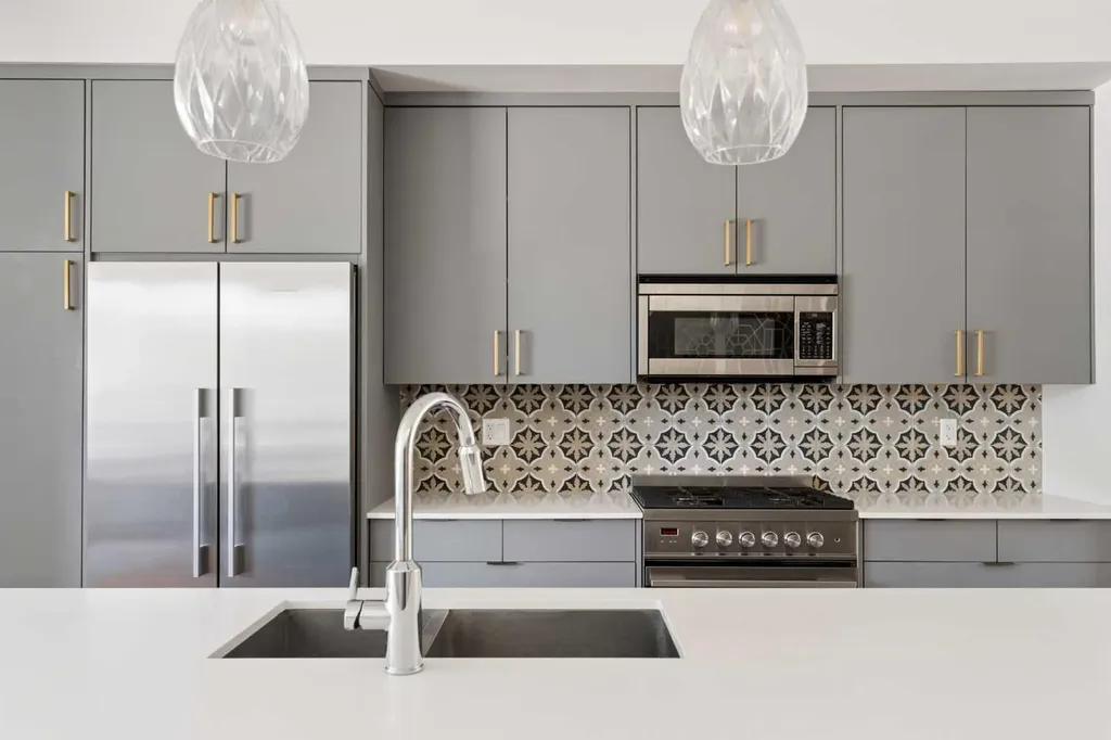 5406 21 Street SW Calgary AB T3E1L1