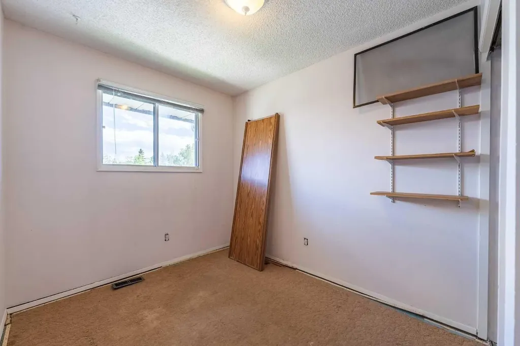 6503 Ranchview Drive NW Calgary AB T3G 1P2