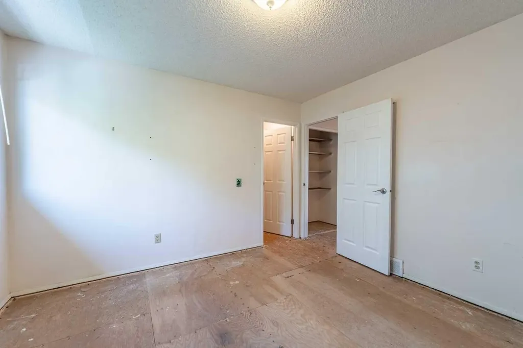6503 Ranchview Drive NW Calgary AB T3G 1P2
