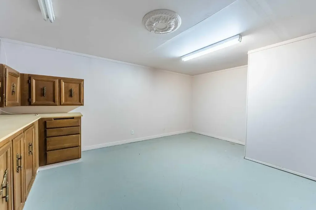 6503 Ranchview Drive NW Calgary AB T3G 1P2