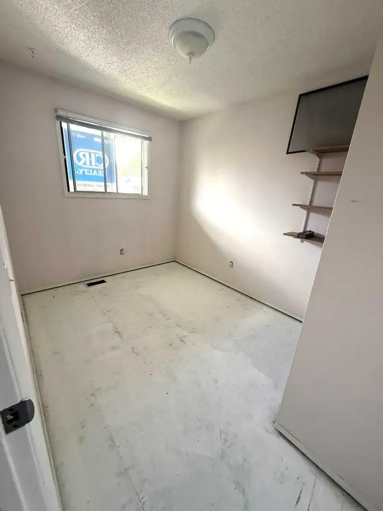 6503 Ranchview Drive NW Calgary AB T3G 1P2