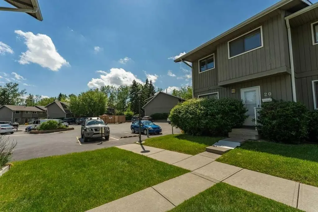 6503 Ranchview Drive NW Calgary AB T3G 1P2