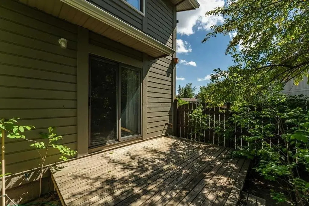 6503 Ranchview Drive NW Calgary AB T3G 1P2