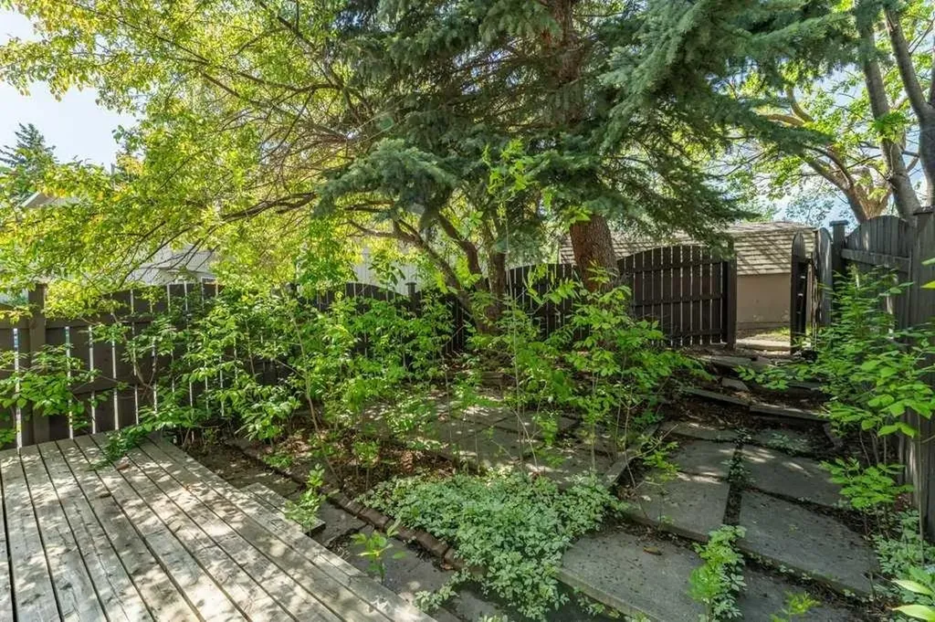 6503 Ranchview Drive NW Calgary AB T3G 1P2
