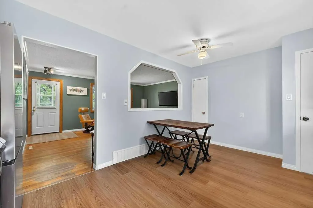 1632 Robson Crescent SE Calgary AB T2A 1Y7