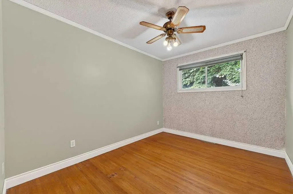 1632 Robson Crescent SE Calgary AB T2A 1Y7