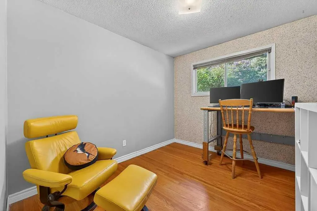 1632 Robson Crescent SE Calgary AB T2A 1Y7