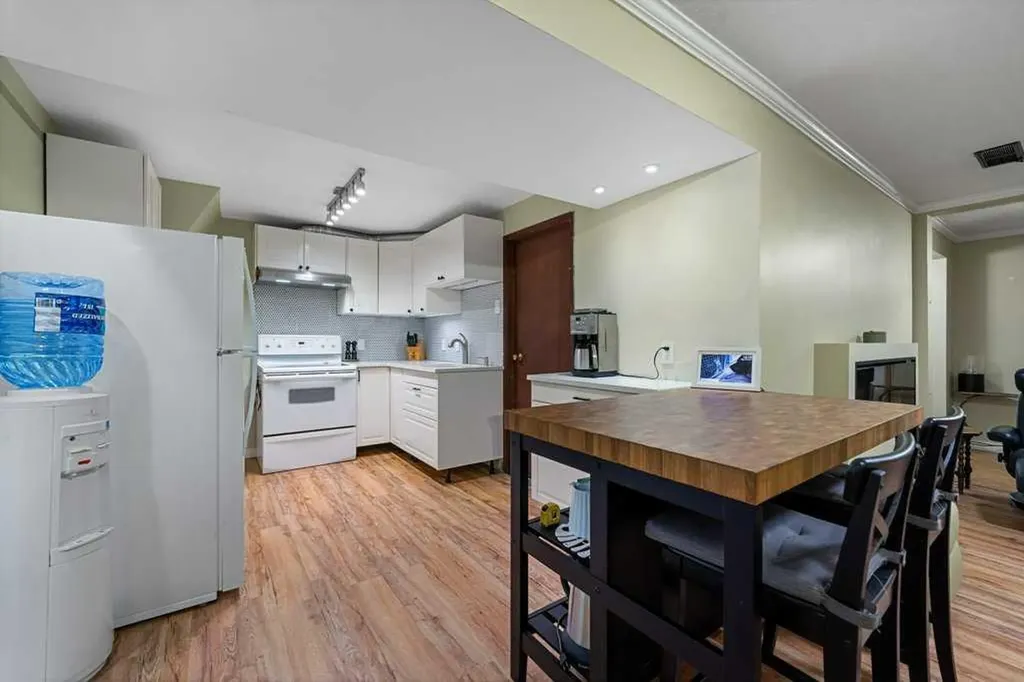 1632 Robson Crescent SE Calgary AB T2A 1Y7
