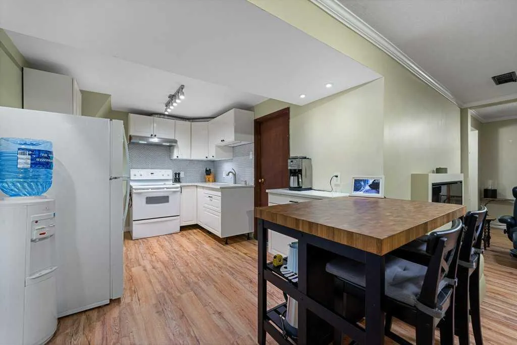 1632 Robson Crescent SE Calgary AB T2A 1Y7