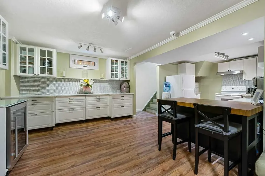 1632 Robson Crescent SE Calgary AB T2A 1Y7