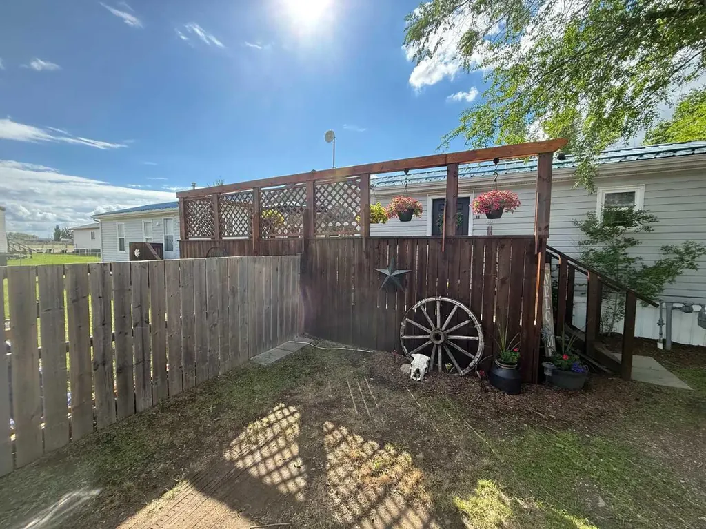 300 Railway Avenue Duchess AB T0J 0Z0