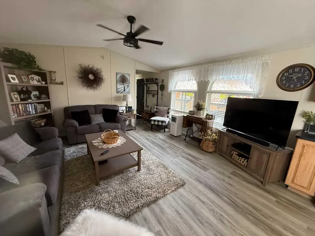 300 Railway Avenue Duchess AB T0J 0Z0