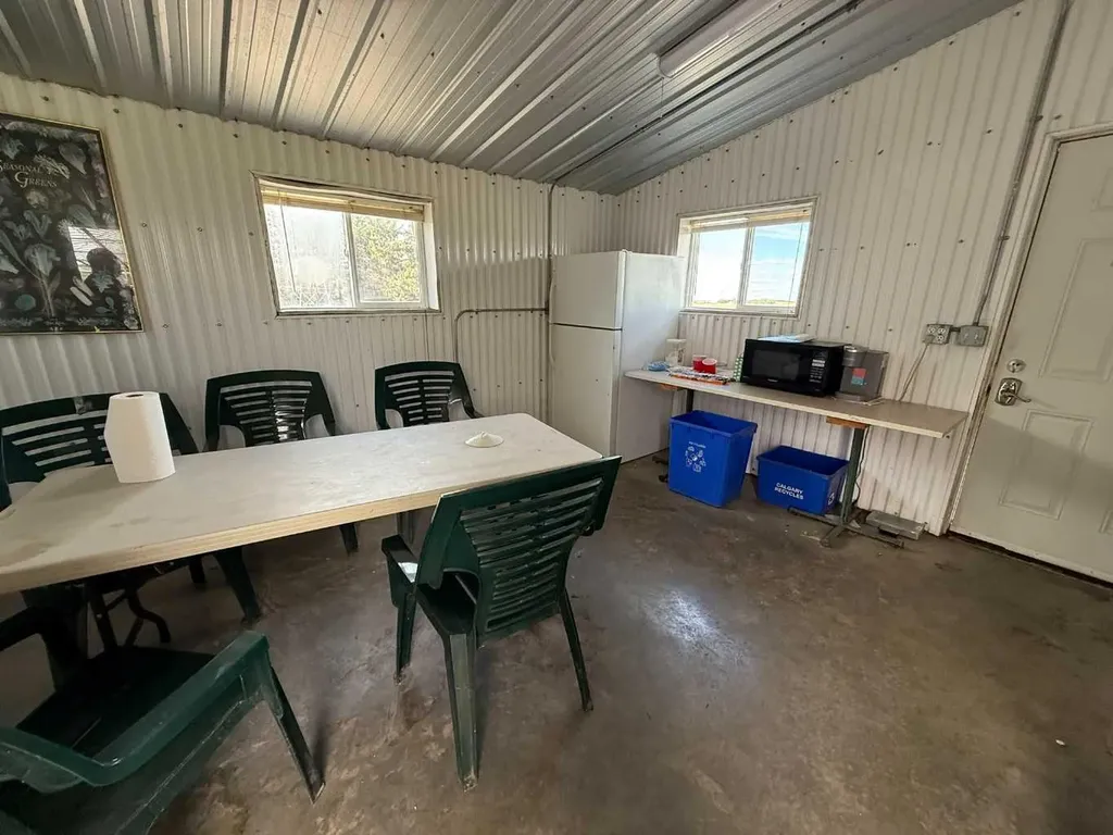 263058 Township Road 252 Rural Wheatland County AB T0J 1Y0
