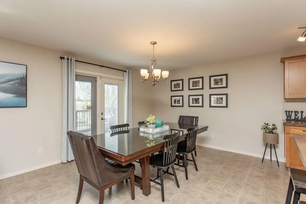 63 Bowman Circle Sylvan Lake AB T4S 0H9