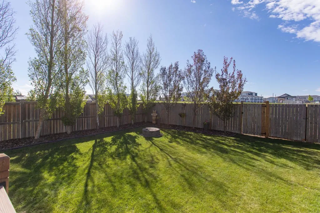 63 Bowman Circle Sylvan Lake AB T4S 0H9