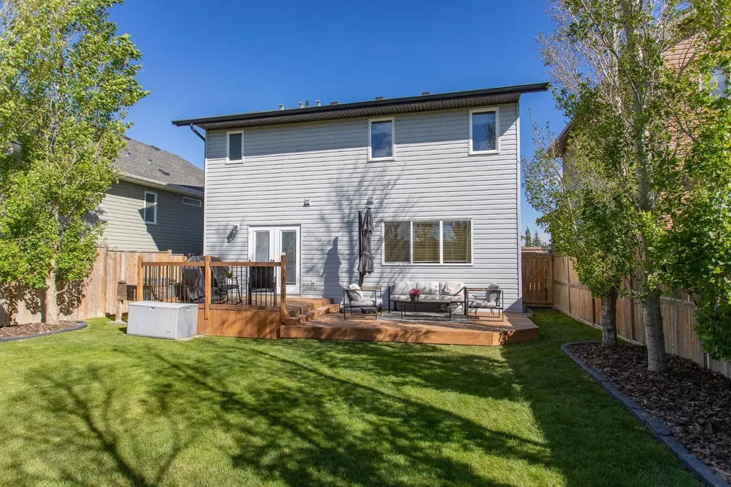 63 Bowman Circle Sylvan Lake AB T4S 0H9
