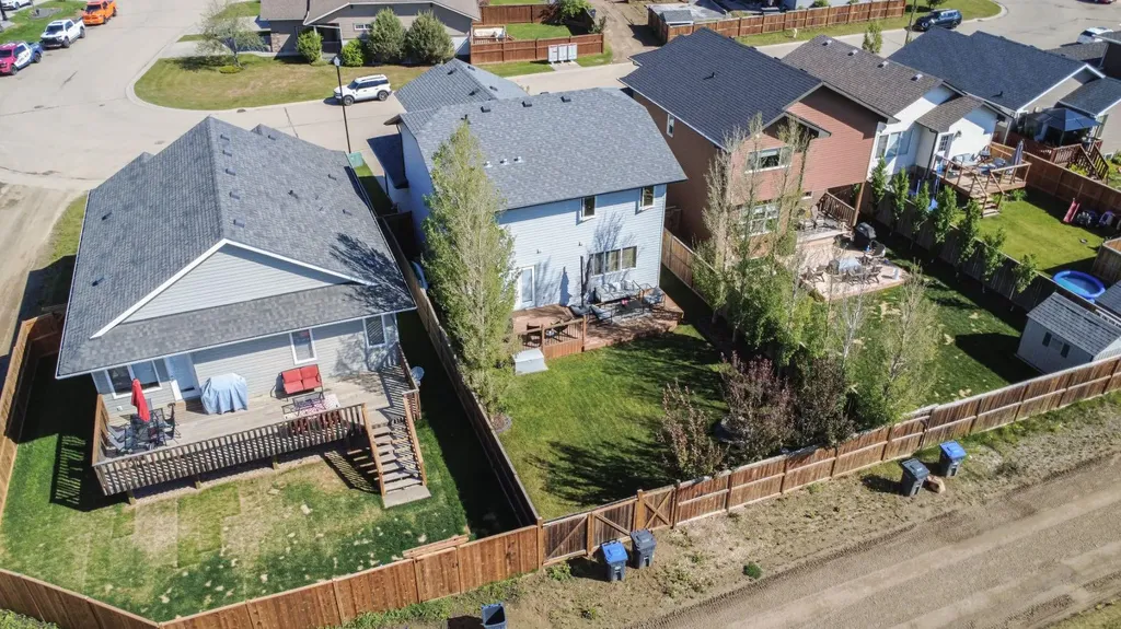 63 Bowman Circle Sylvan Lake AB T4S 0H9