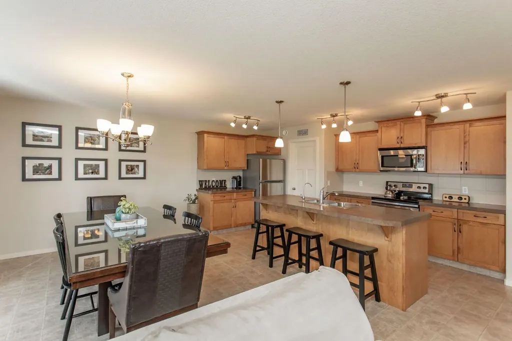 63 Bowman Circle Sylvan Lake AB T4S 0H9