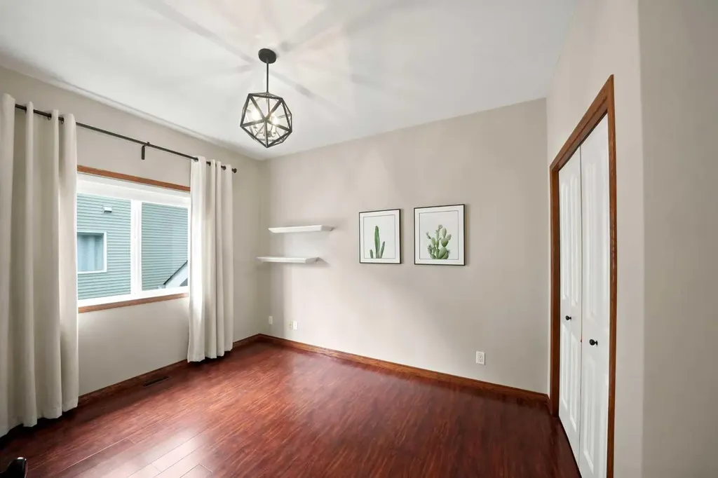 4603 Henner's Pointe Lacombe AB T4L 0C2