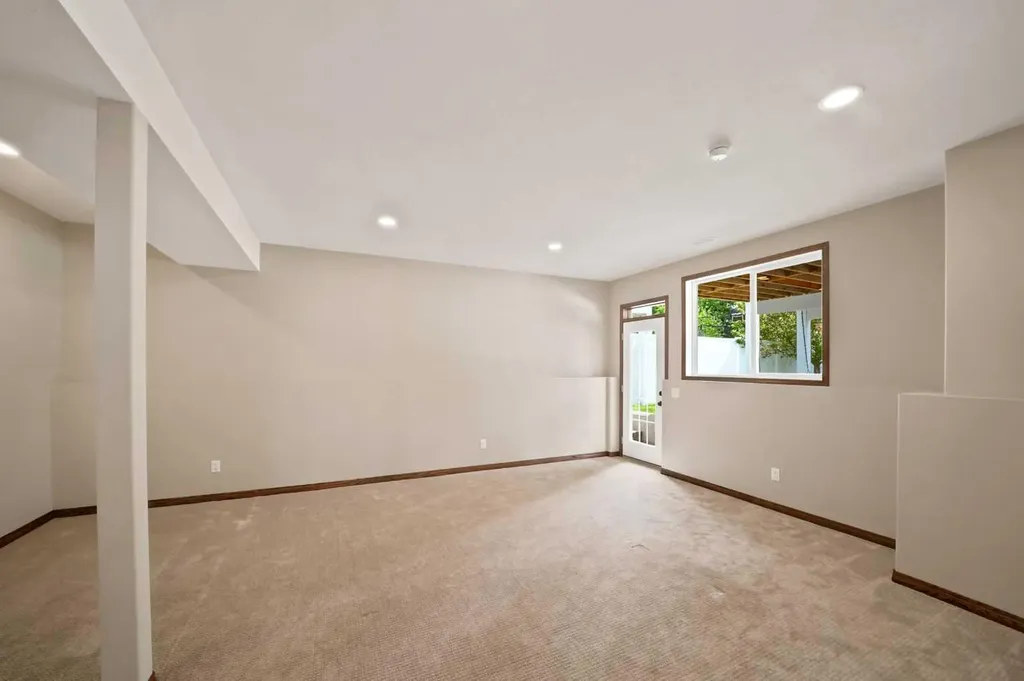 4603 Henner's Pointe Lacombe AB T4L 0C2