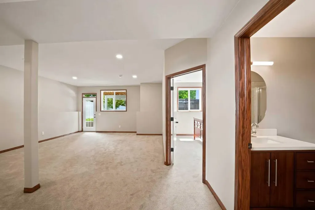 4603 Henner's Pointe Lacombe AB T4L 0C2